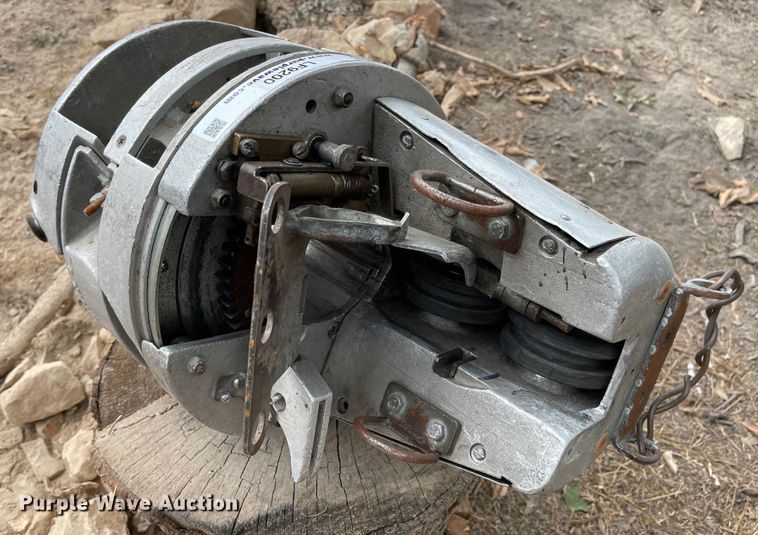 image for item LF9200 GMP  J2 aerial cable lasher