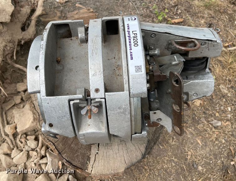 image for item LF9200 GMP  J2 aerial cable lasher