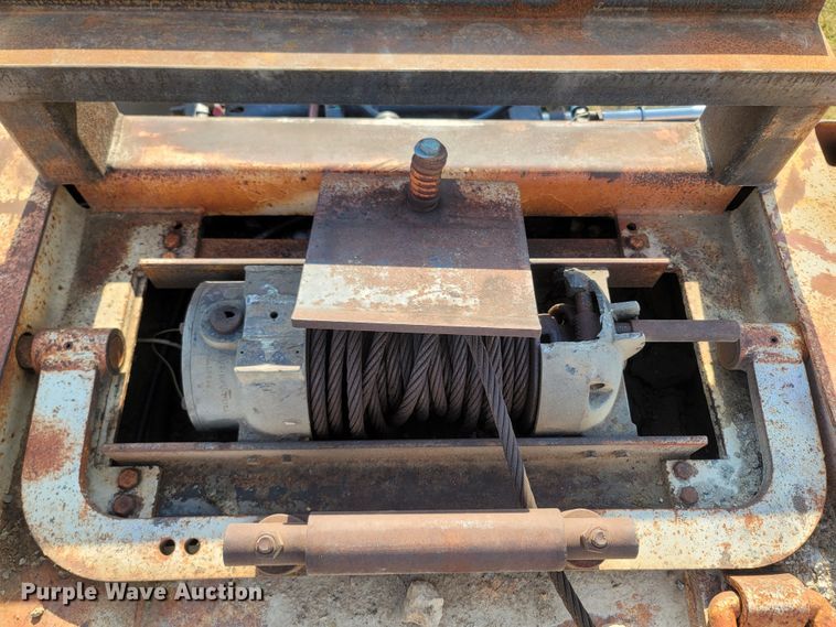 image for item LM9546 1998 Landoll Hauloll  tilt deck equipment trailer