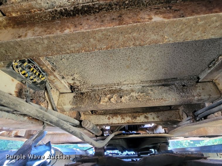 image for item LM9546 1998 Landoll Hauloll  tilt deck equipment trailer