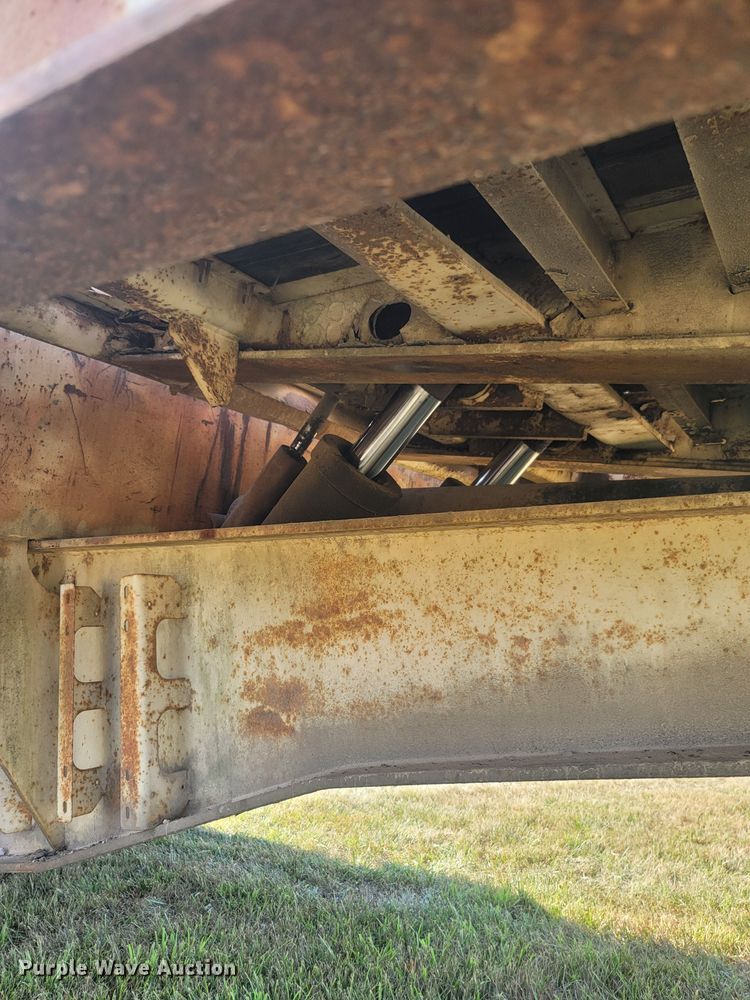 image for item LM9546 1998 Landoll Hauloll  tilt deck equipment trailer