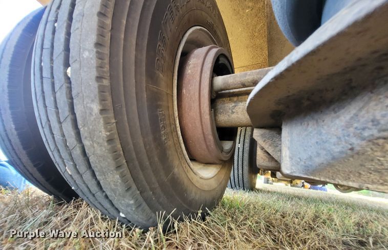 image for item LM9546 1998 Landoll Hauloll  tilt deck equipment trailer