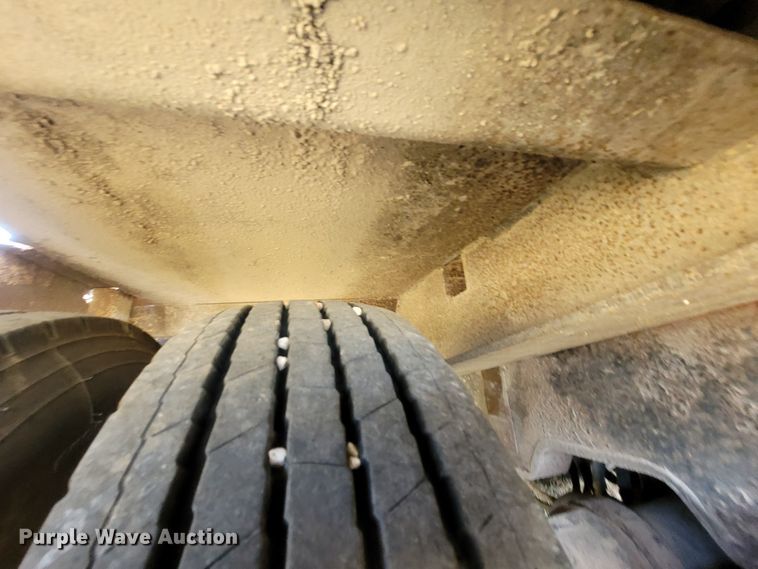 image for item LM9546 1998 Landoll Hauloll  tilt deck equipment trailer