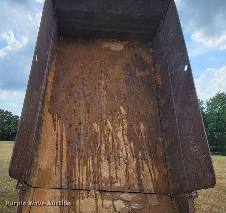 image for item LM9548 1980 Am General M816  dump truck