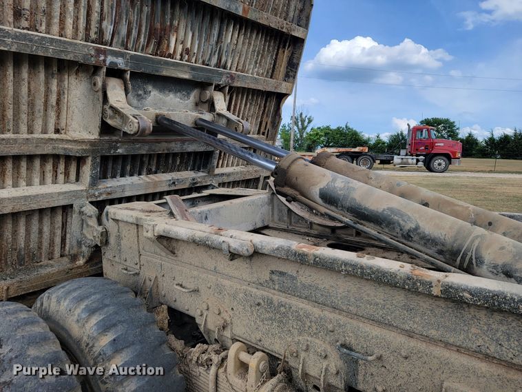 image for item LM9548 1980 Am General M816  dump truck