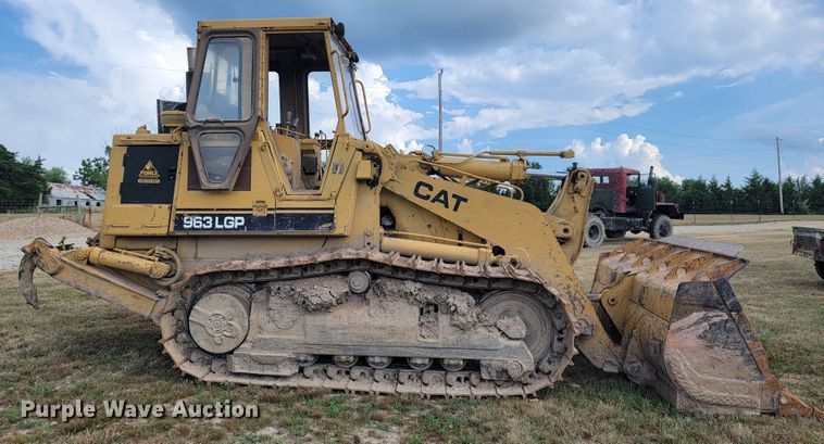 image for item LM9550 1989 Caterpillar 963LGP  track loader