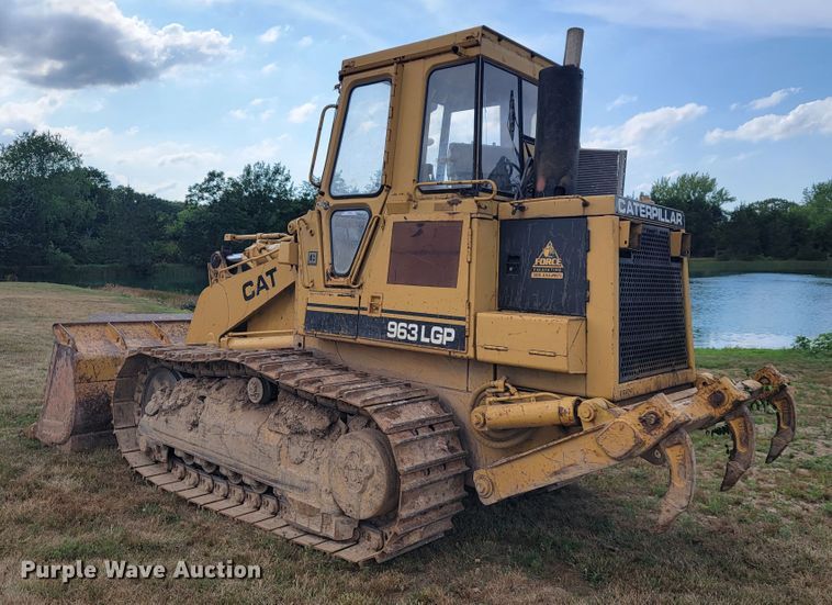 image for item LM9550 1989 Caterpillar 963LGP  track loader