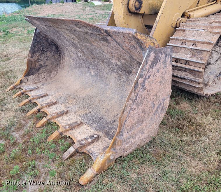 image for item LM9550 1989 Caterpillar 963LGP  track loader