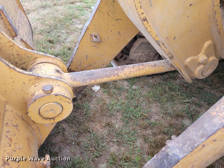 image for item LM9550 1989 Caterpillar 963LGP  track loader