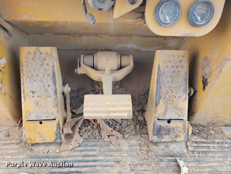 image for item LM9550 1989 Caterpillar 963LGP  track loader