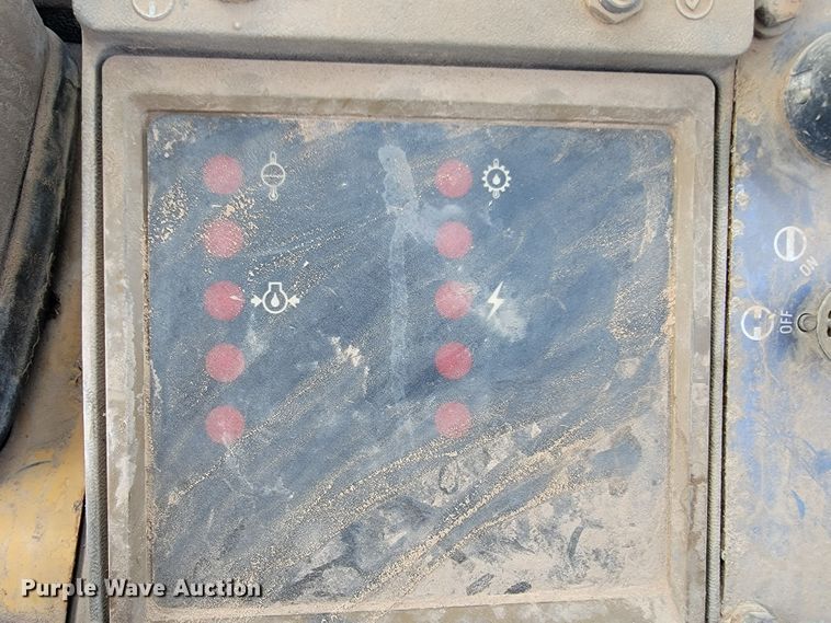 image for item LM9550 1989 Caterpillar 963LGP  track loader