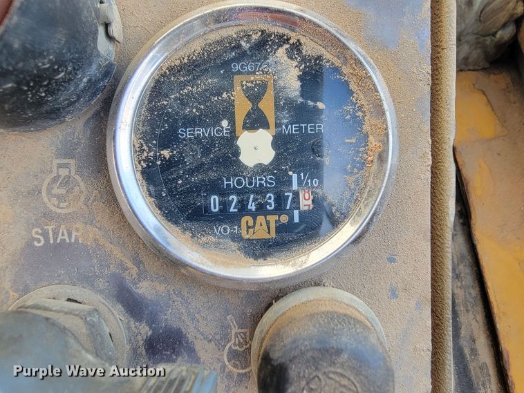 image for item LM9550 1989 Caterpillar 963LGP  track loader