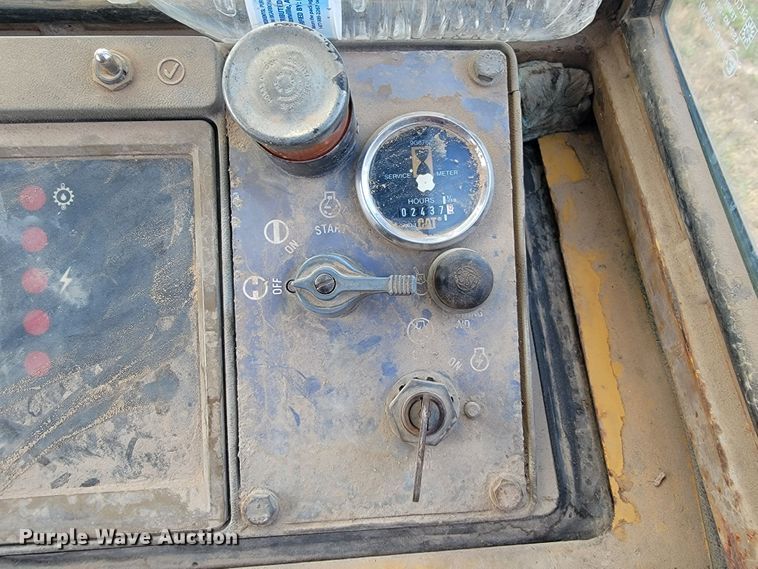 image for item LM9550 1989 Caterpillar 963LGP  track loader