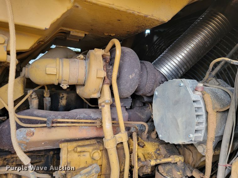 image for item LM9550 1989 Caterpillar 963LGP  track loader