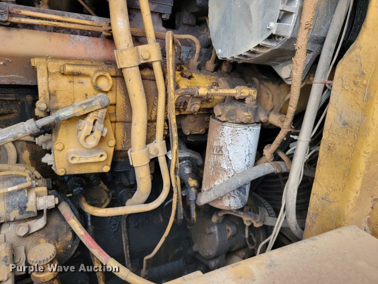 image for item LM9550 1989 Caterpillar 963LGP  track loader