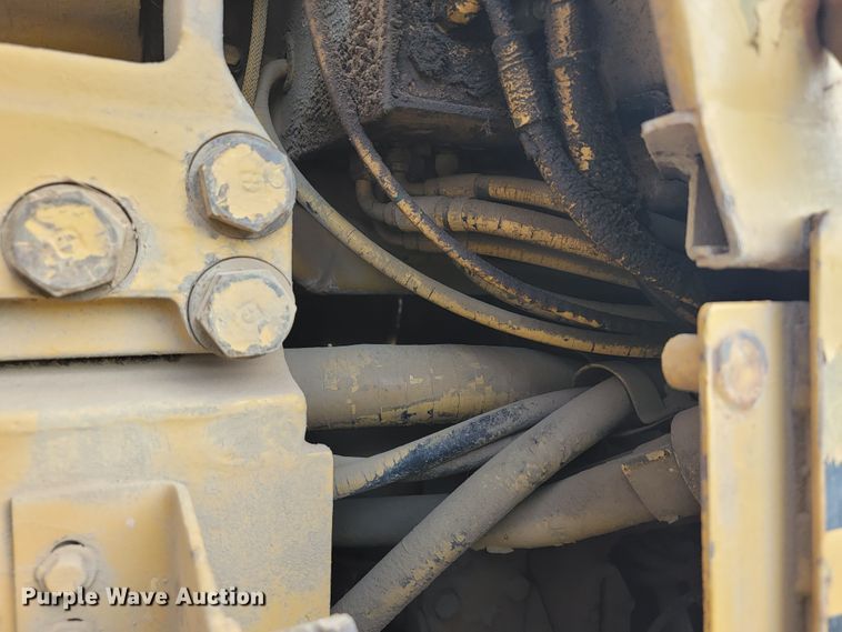 image for item LM9550 1989 Caterpillar 963LGP  track loader