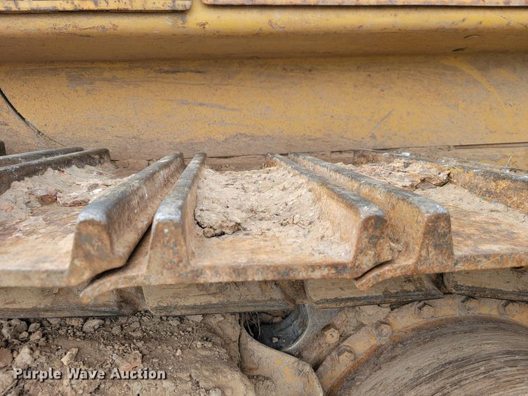 image for item LM9550 1989 Caterpillar 963LGP  track loader