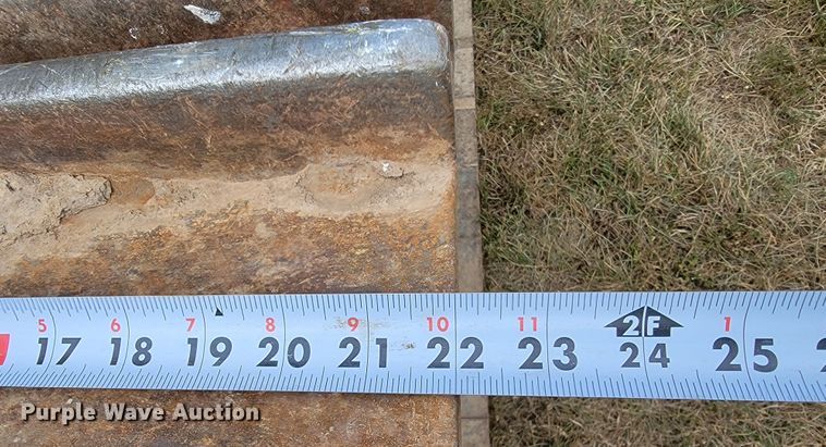 image for item LM9550 1989 Caterpillar 963LGP  track loader