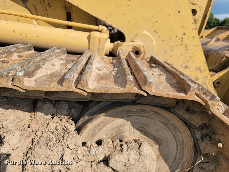 image for item LM9550 1989 Caterpillar 963LGP  track loader