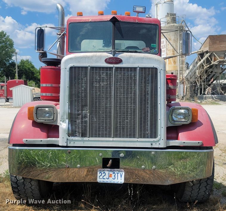 image for item LM9565 1997 Peterbilt 357  ready mix truck