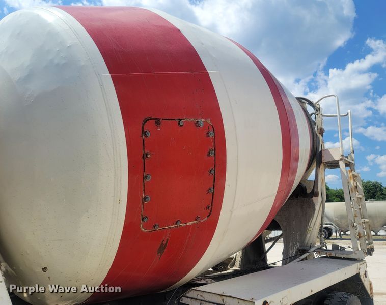 image for item LM9565 1997 Peterbilt 357  ready mix truck