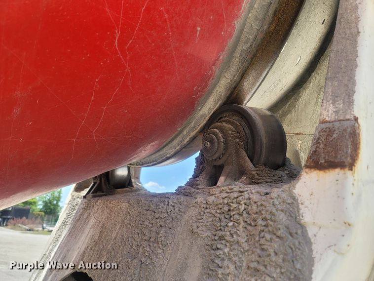 image for item LM9565 1997 Peterbilt 357  ready mix truck