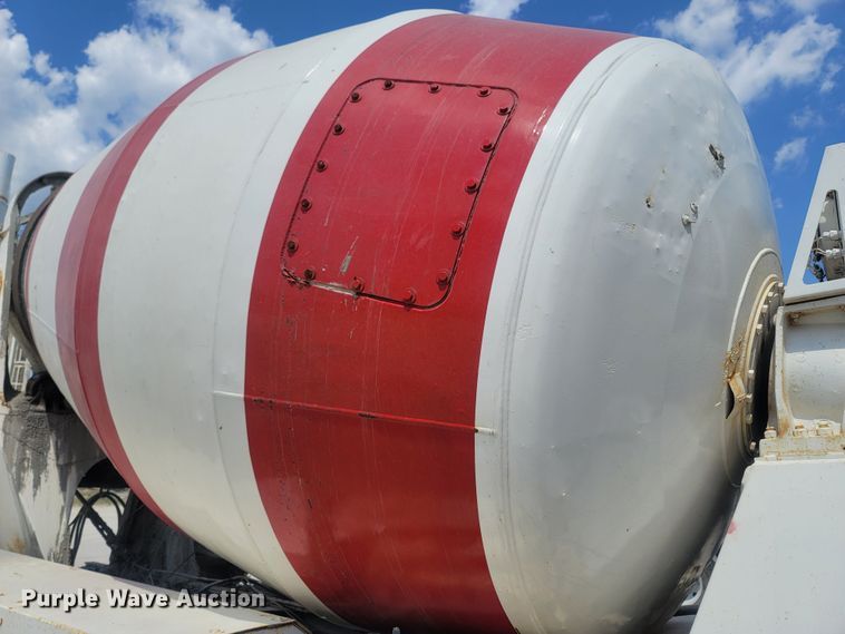 image for item LM9565 1997 Peterbilt 357  ready mix truck