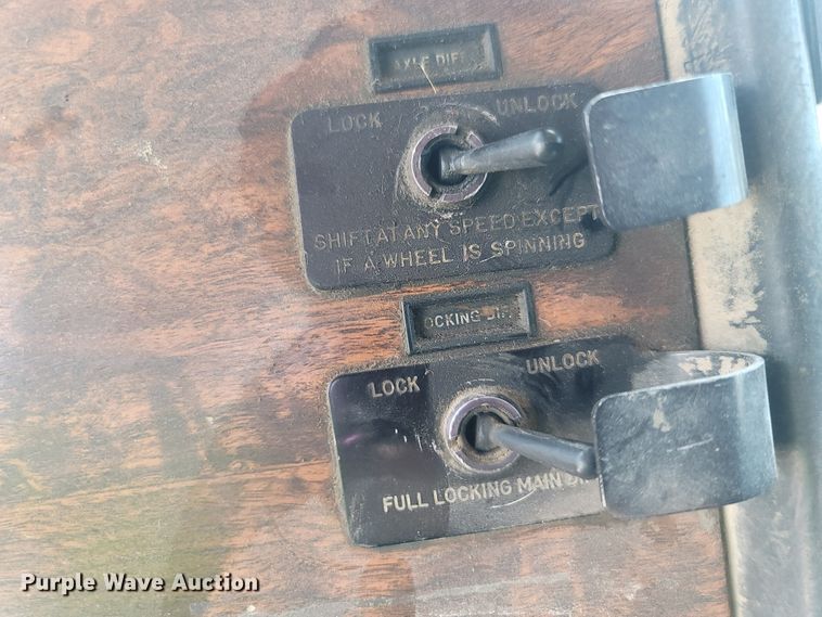 image for item LM9565 1997 Peterbilt 357  ready mix truck