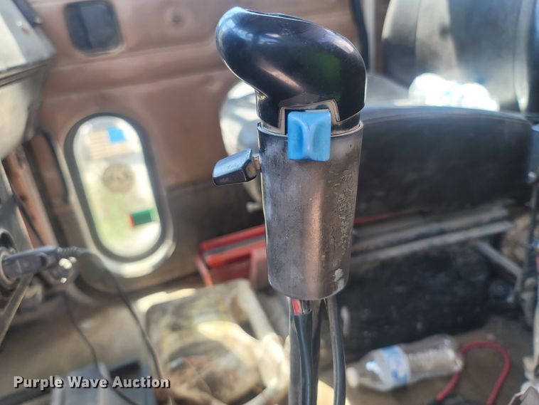 image for item LM9565 1997 Peterbilt 357  ready mix truck