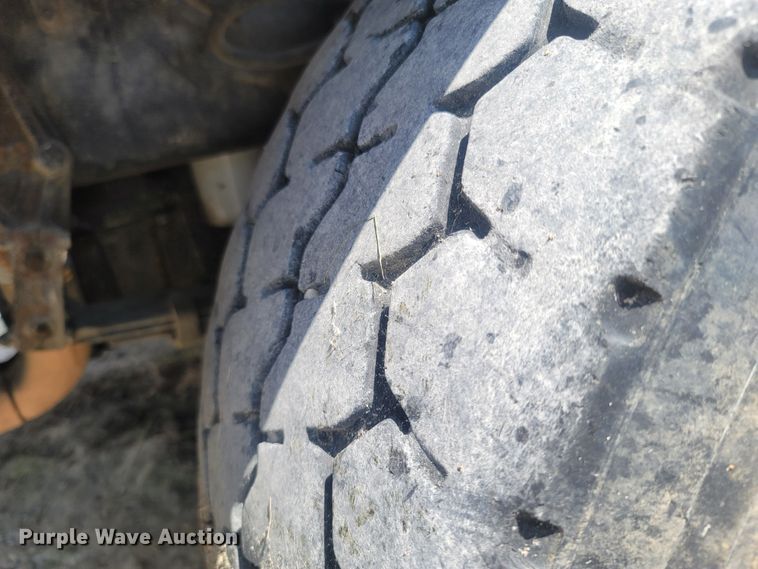 image for item LM9565 1997 Peterbilt 357  ready mix truck