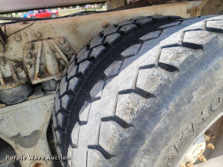 image for item LM9565 1997 Peterbilt 357  ready mix truck