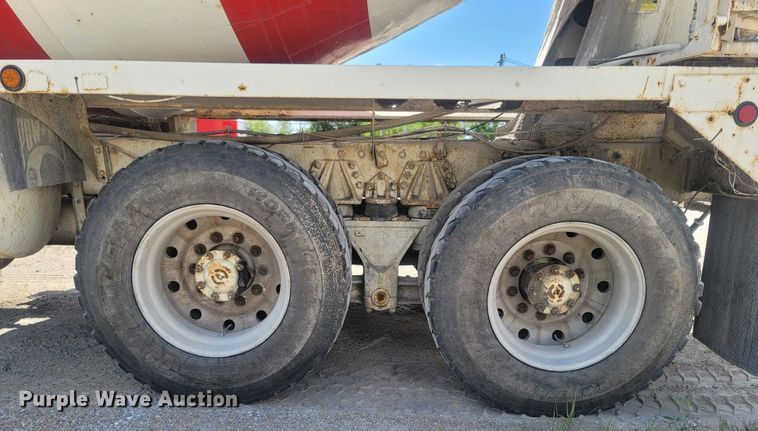 image for item LM9565 1997 Peterbilt 357  ready mix truck