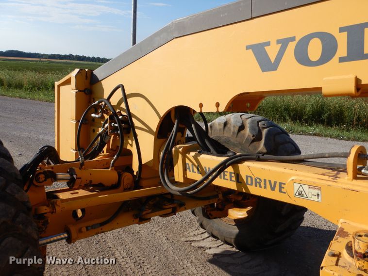 image for item LP9419 2006 Volvo G946  motor grader