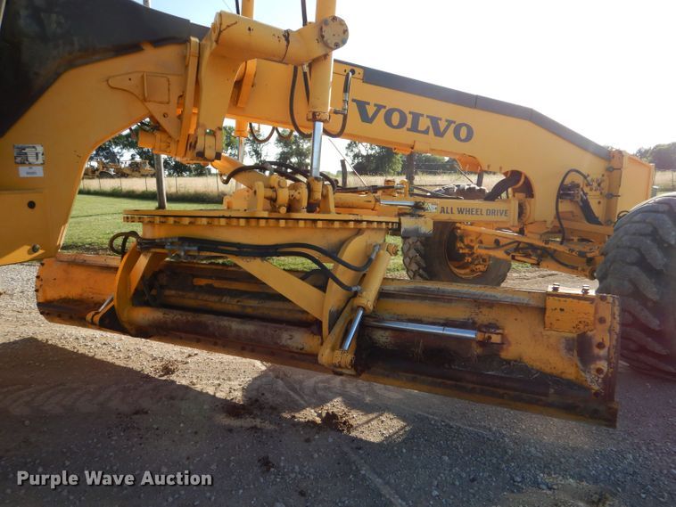 image for item LP9419 2006 Volvo G946  motor grader