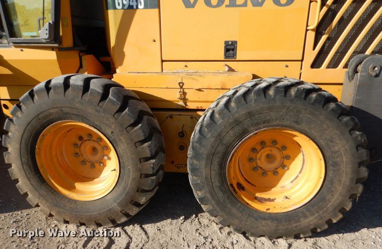 image for item LP9419 2006 Volvo G946  motor grader