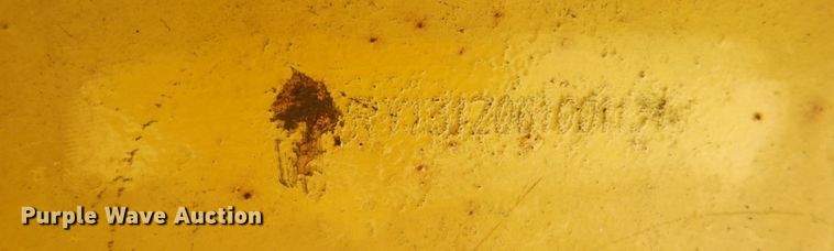 image for item MF9133 2006 Vermeer BC1800XL  wood chipper