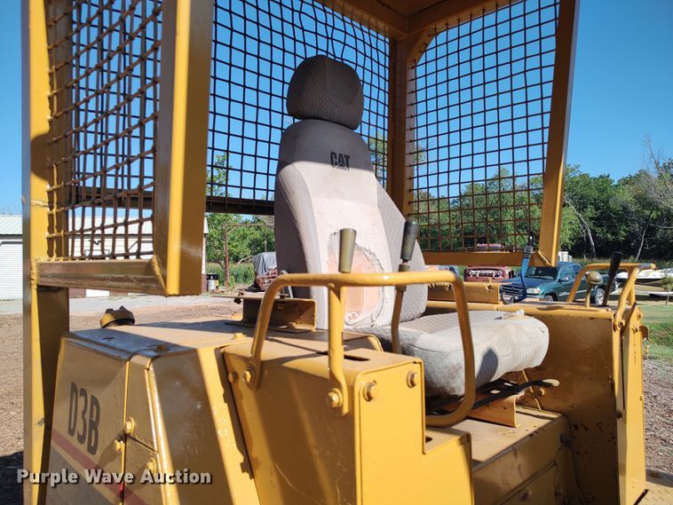 image for item MF9523 1984 Caterpillar D3B  dozer