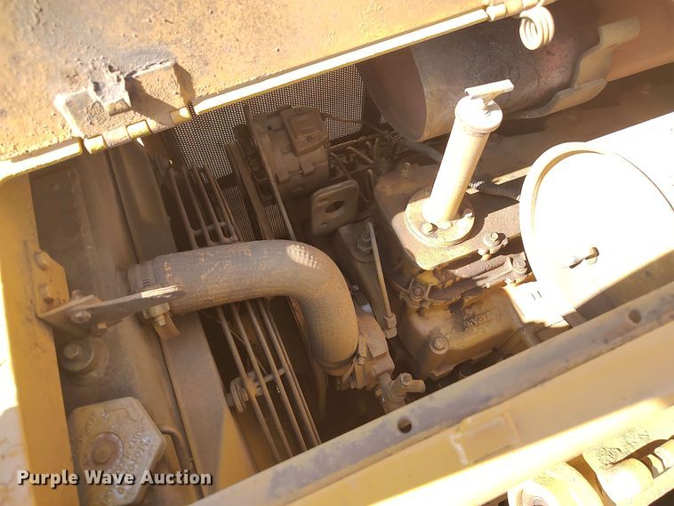 image for item MF9523 1984 Caterpillar D3B  dozer
