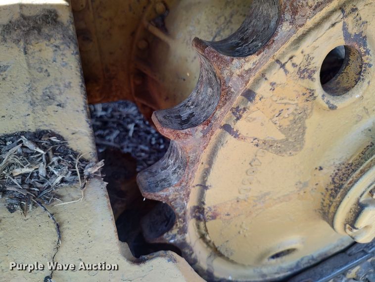 image for item MF9523 1984 Caterpillar D3B  dozer