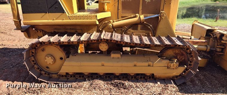 image for item MF9523 1984 Caterpillar D3B  dozer