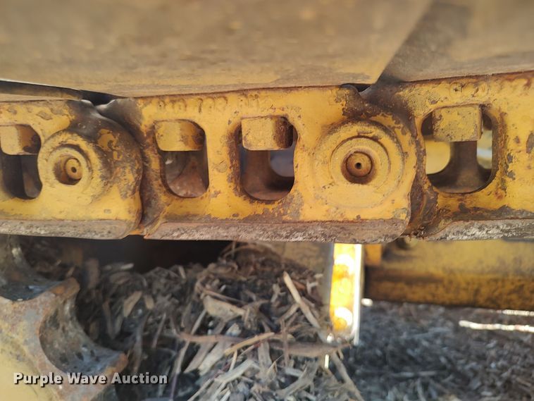 image for item MF9523 1984 Caterpillar D3B  dozer