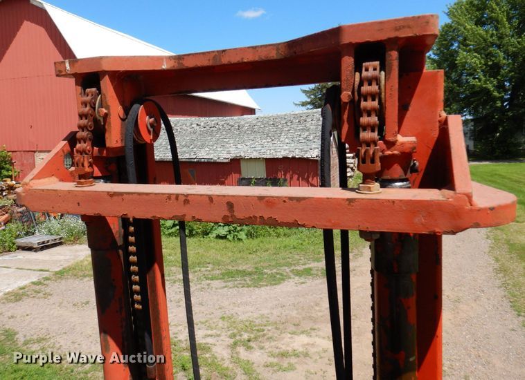 image for item MF9688 1984 Manitou T514TC  forklift