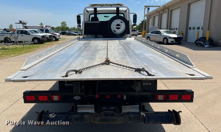 image for item DH8156 2011 Freightliner Business Class M2  rollback truck