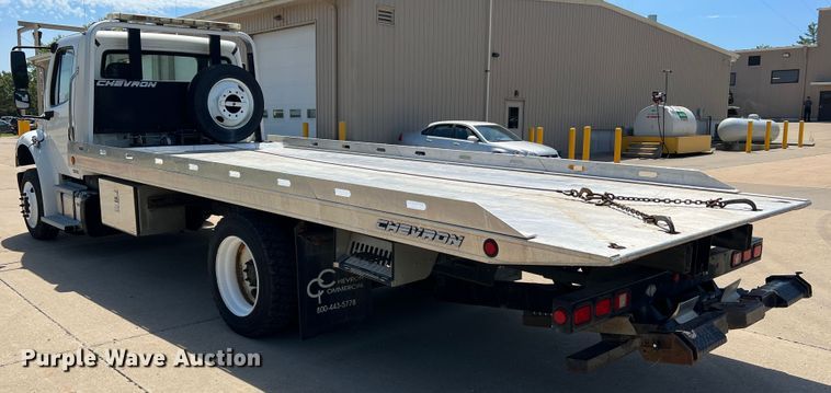 image for item DH8156 2011 Freightliner Business Class M2  rollback truck