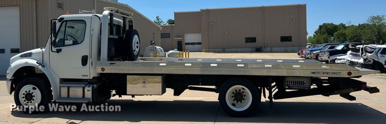 image for item DH8156 2011 Freightliner Business Class M2  rollback truck