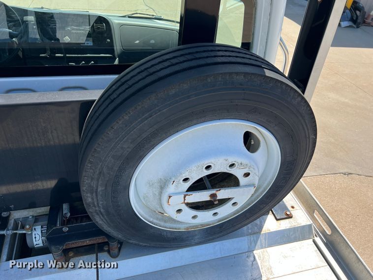 image for item DH8156 2011 Freightliner Business Class M2  rollback truck