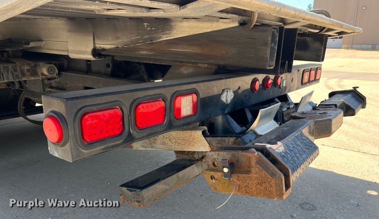 image for item DH8156 2011 Freightliner Business Class M2  rollback truck