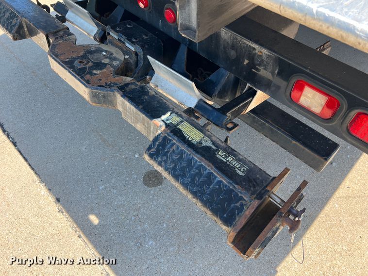 image for item DH8156 2011 Freightliner Business Class M2  rollback truck