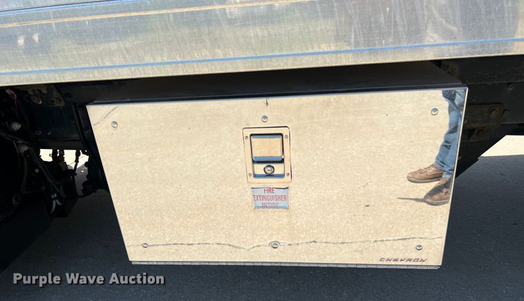 image for item DH8156 2011 Freightliner Business Class M2  rollback truck