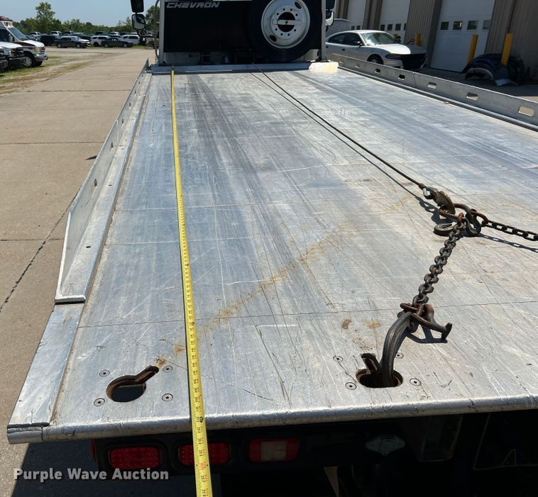 image for item DH8156 2011 Freightliner Business Class M2  rollback truck